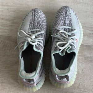 Yeezy 350 V2